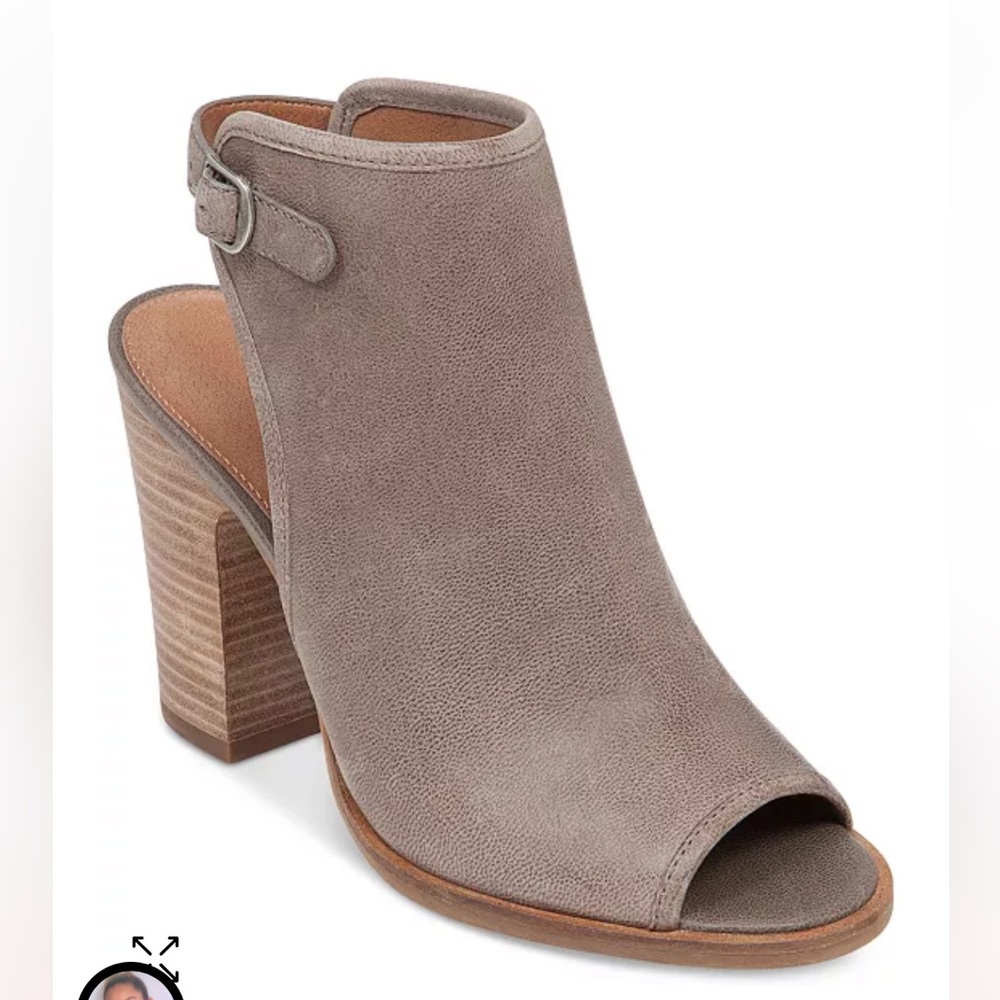 Lucky Brand Leather Peep Toe size 8.5.
